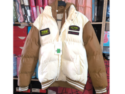 Campera universitaria blanca con marrón clara con doble cierre