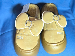 Pantuflas de dama con moño de color marrón número 38-39