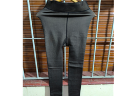 Calzas térmicos con piel talle 5XL Y 6 XL de color negra.