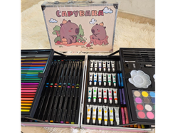 Maletín metálico capibara