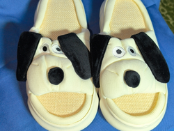 Pantuflas de dama de perrito color negras número 36-37 y 40-41