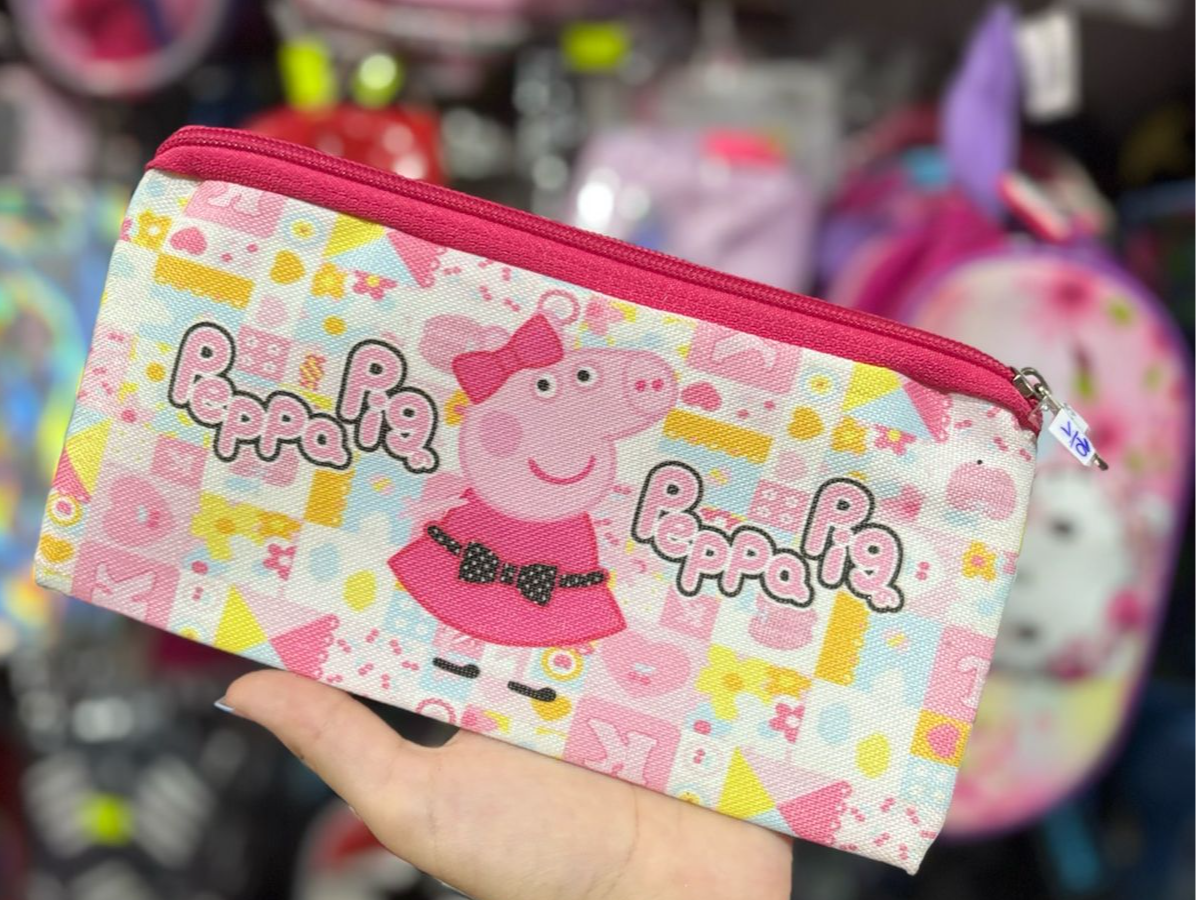 CARTUCHERA PERSONAJES VS 1 CIERRE