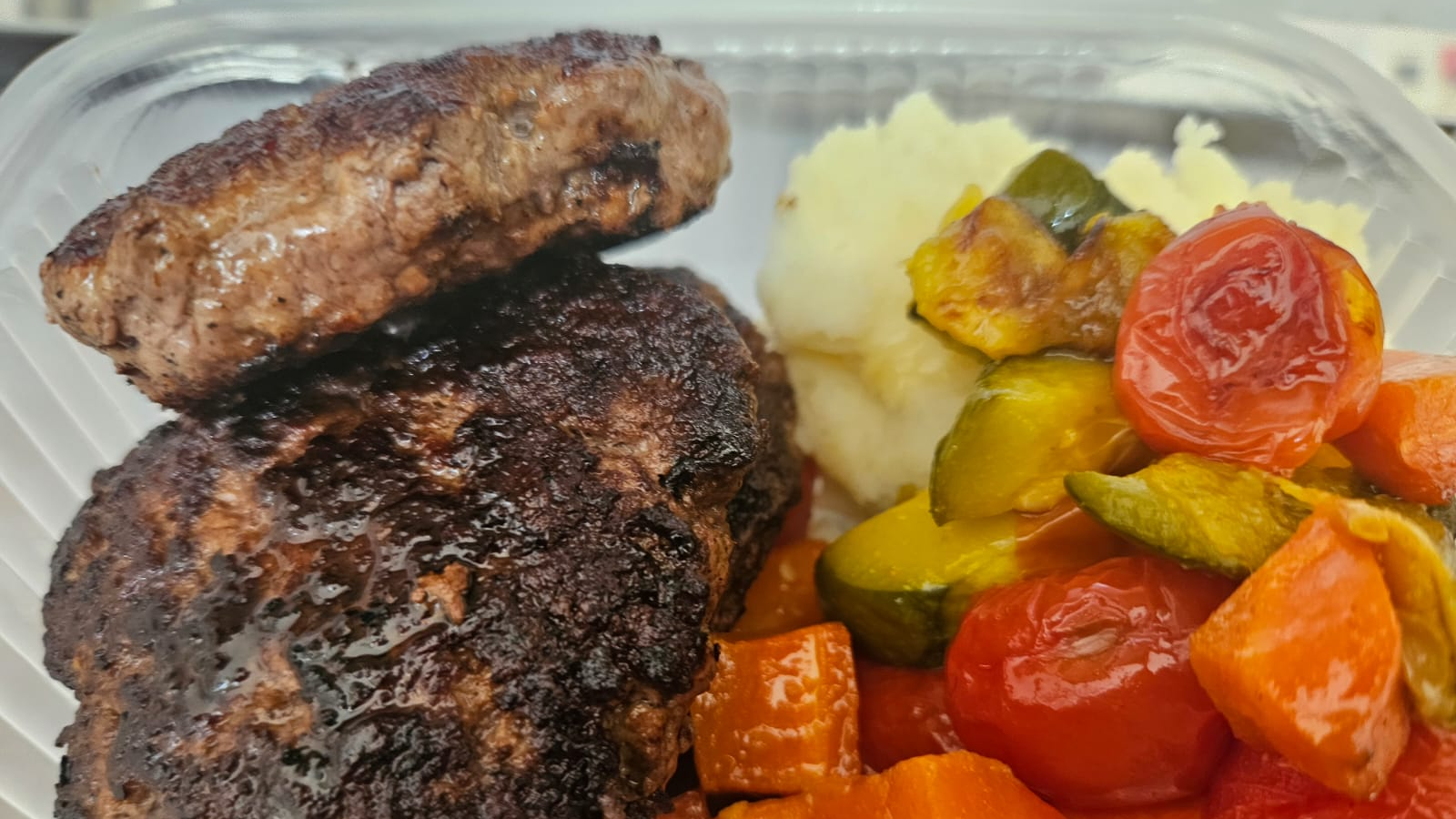 Congelados Con Carne y Pollo