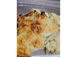 Gratinado de brócoli y coliflor con bechamel y pure de papa