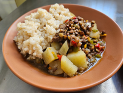 Lentejas con arroz yamaní