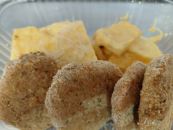 Nuggets de Pollo con Milhoja de papa