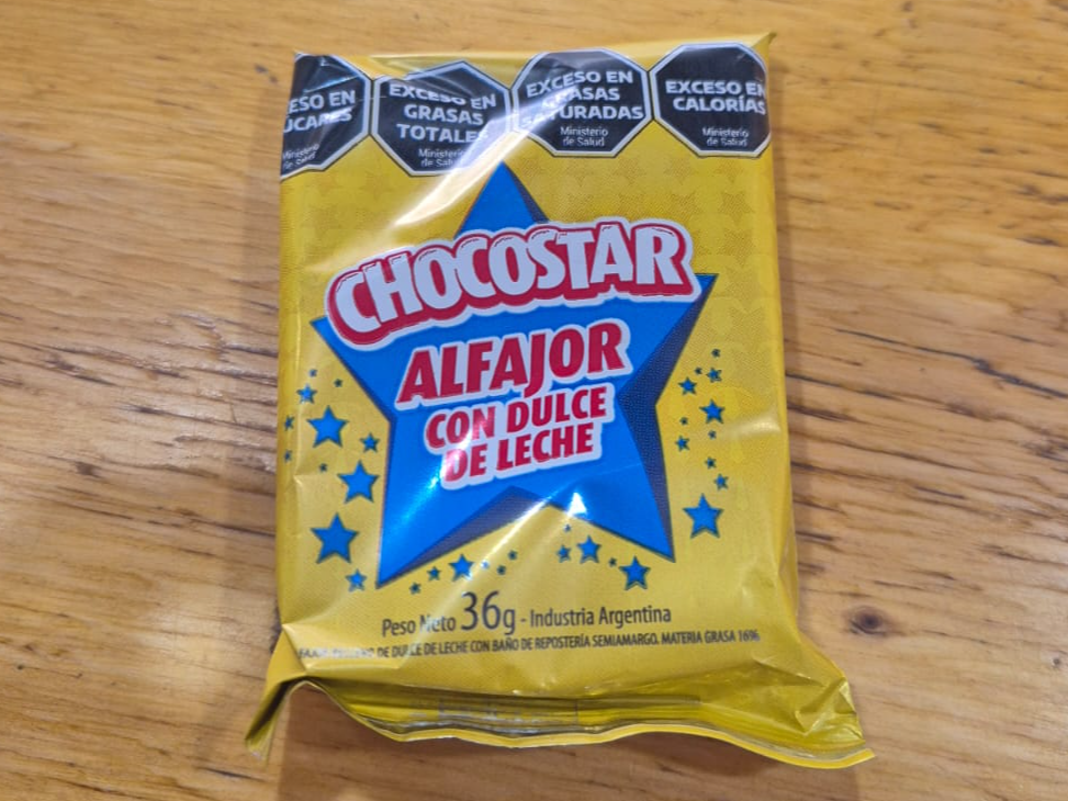 ALFAJOR CHOCOSTAR  36GS NEGRO