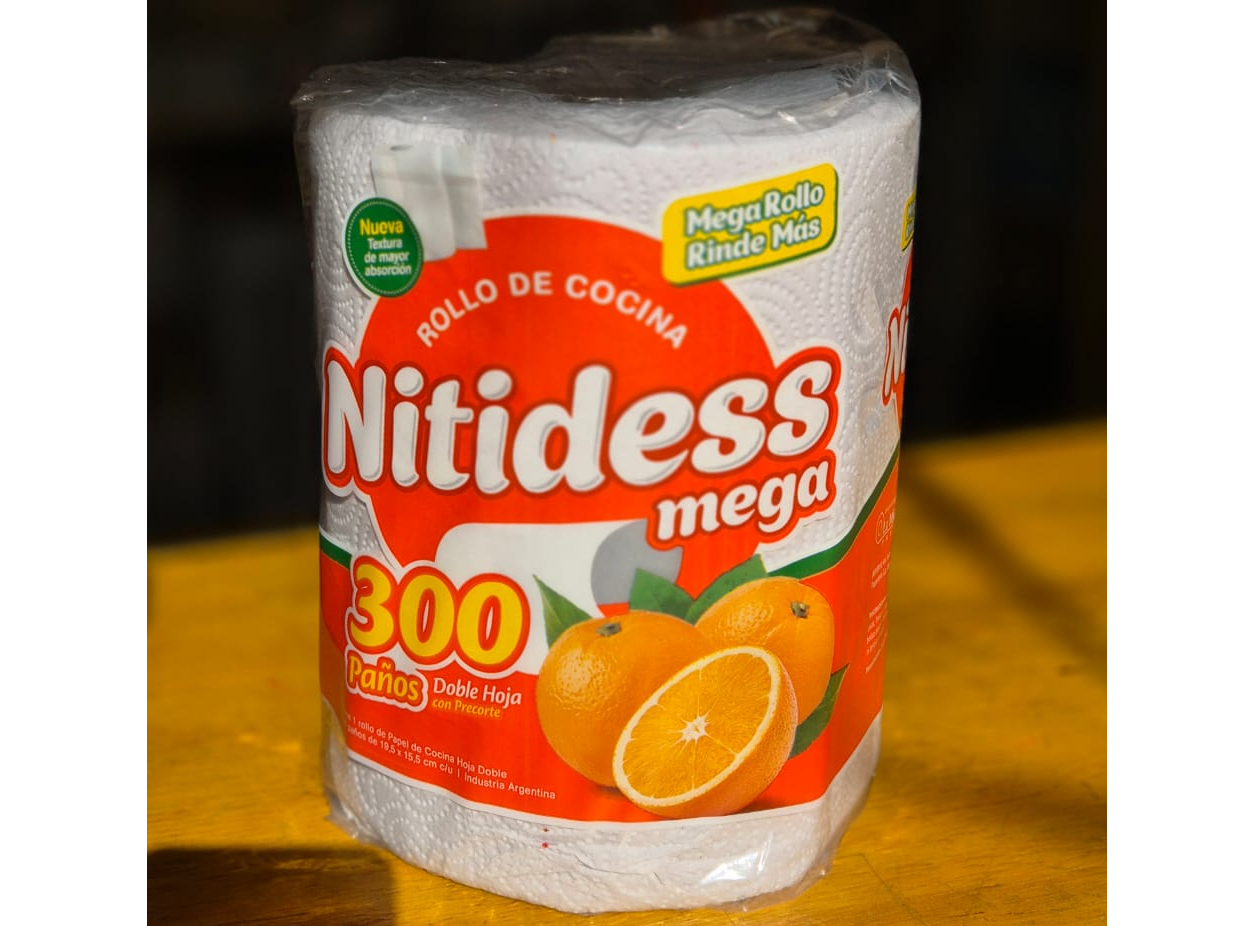 BULTO DE MAXI ROLLO DE 300 PAÑOS NITIDES