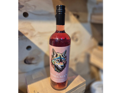VINO HOWLMAN PRIMER VARIETALROSADO X CAJA