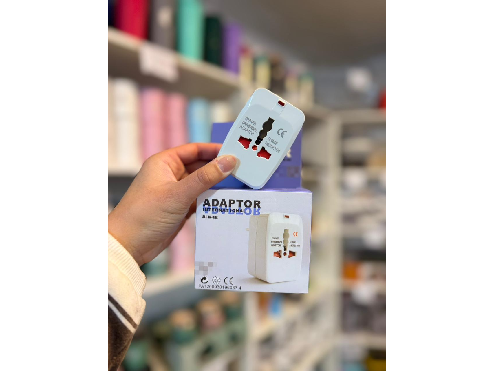 ADAPTADOR UNIVERSAL PARA VIAJE