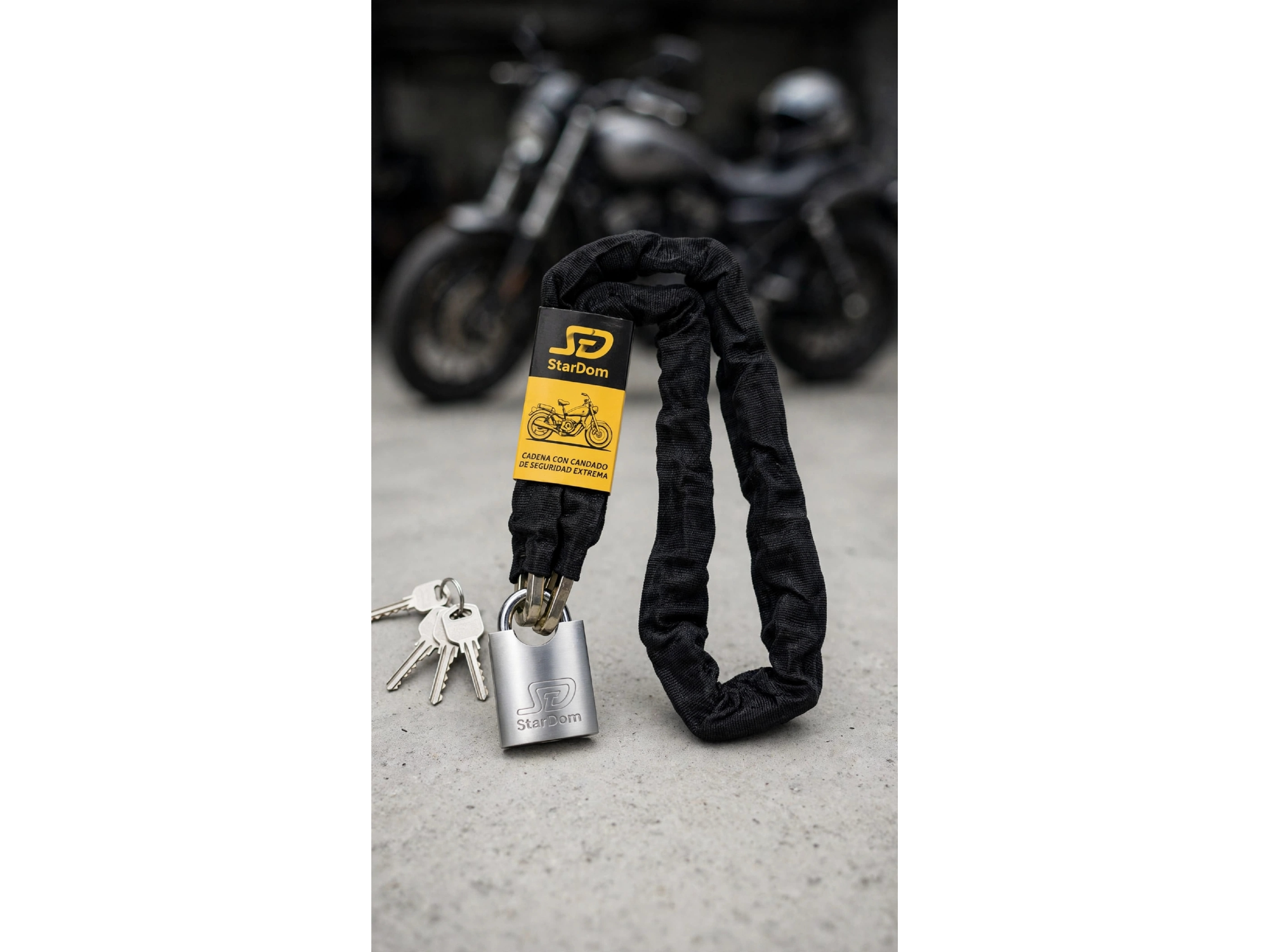 CADENA DE MOTO CON CANDADO.