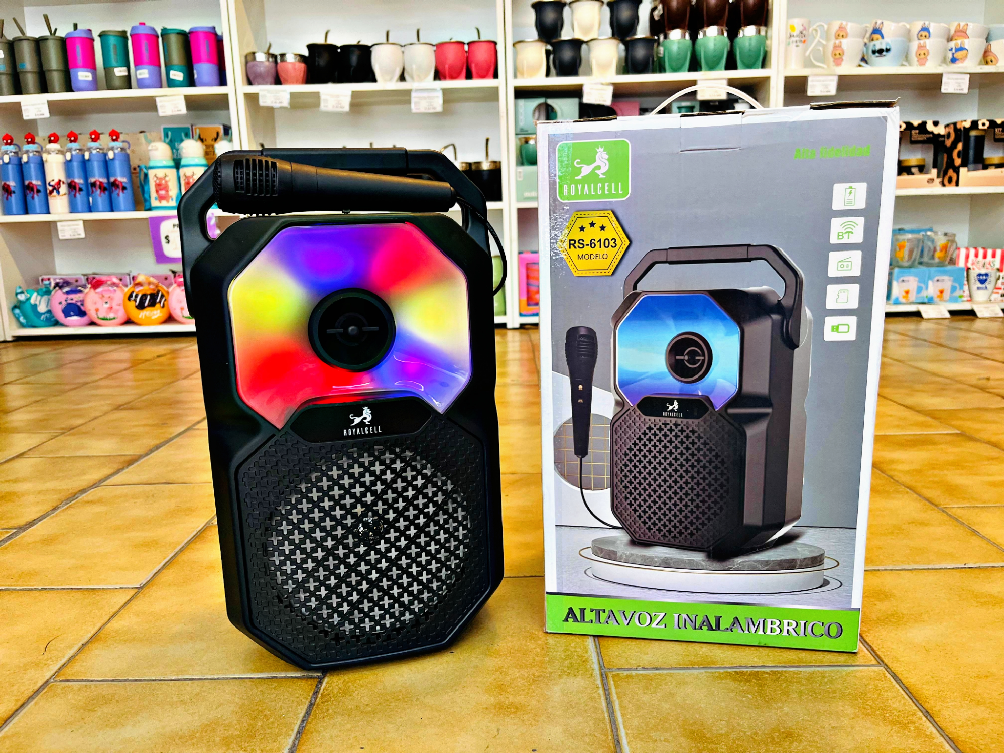 Parlante royalcell Rs-6103 con micrófono