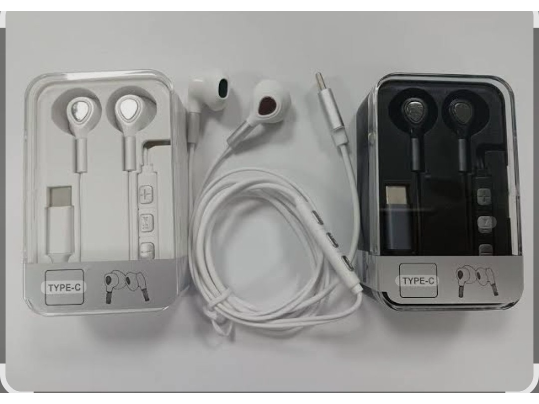 Auricular en caja tipo c.
