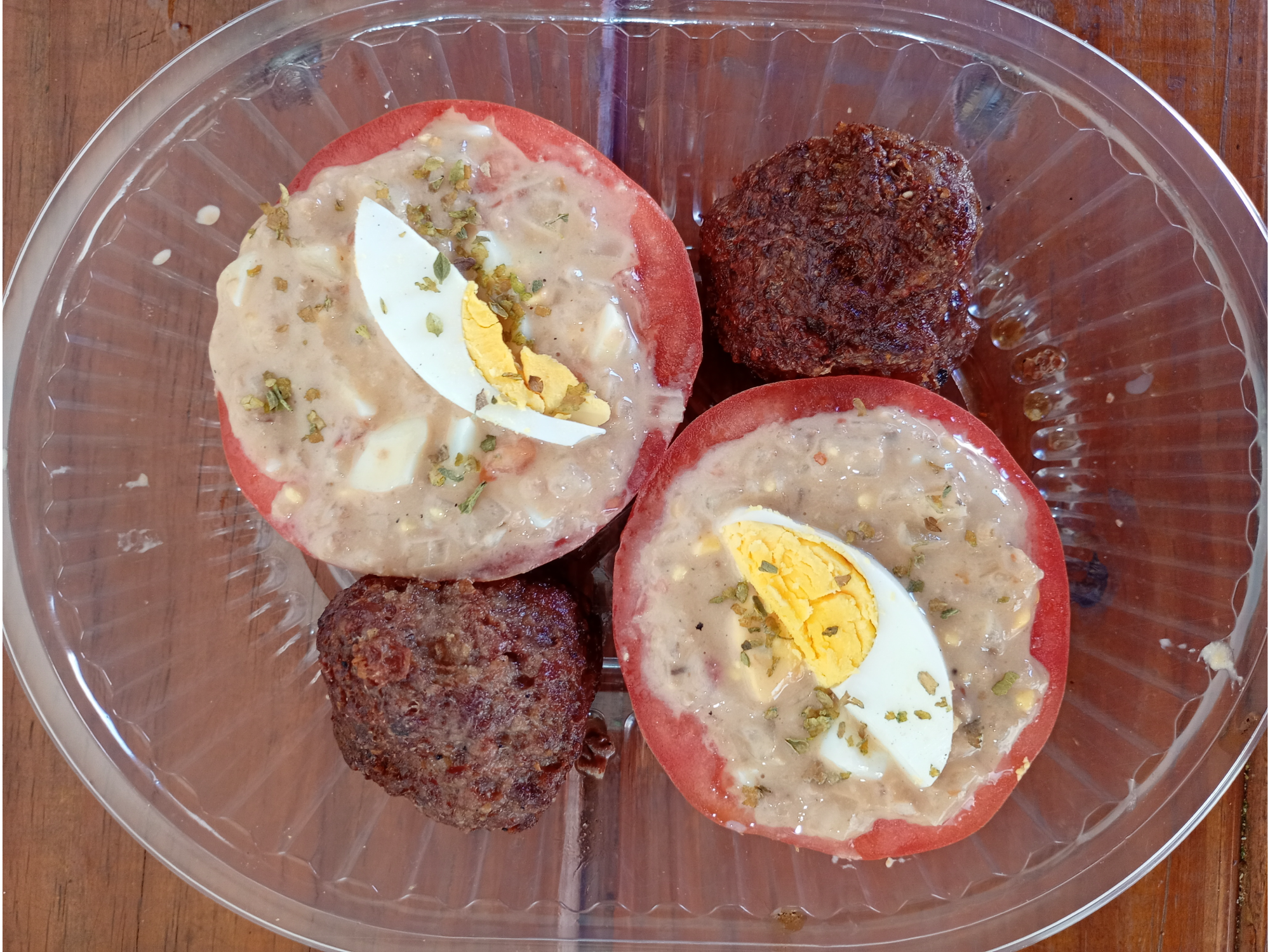 TOMATES RELLENOS CON ALBONDIGAS