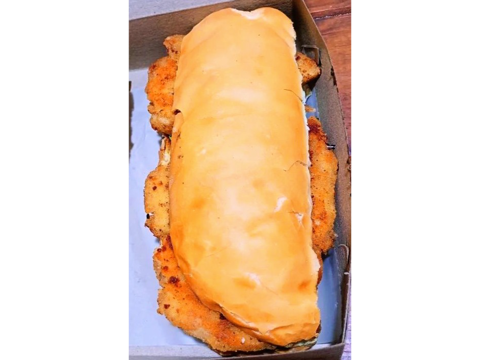 SANDWICH DE MILA DE POLLO