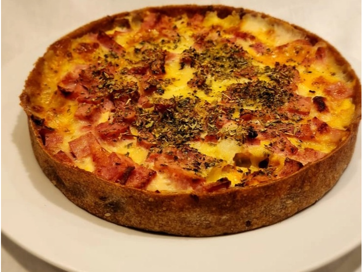 Jamón. queso y huevo (Masa de Harina 100% integral y semillas)