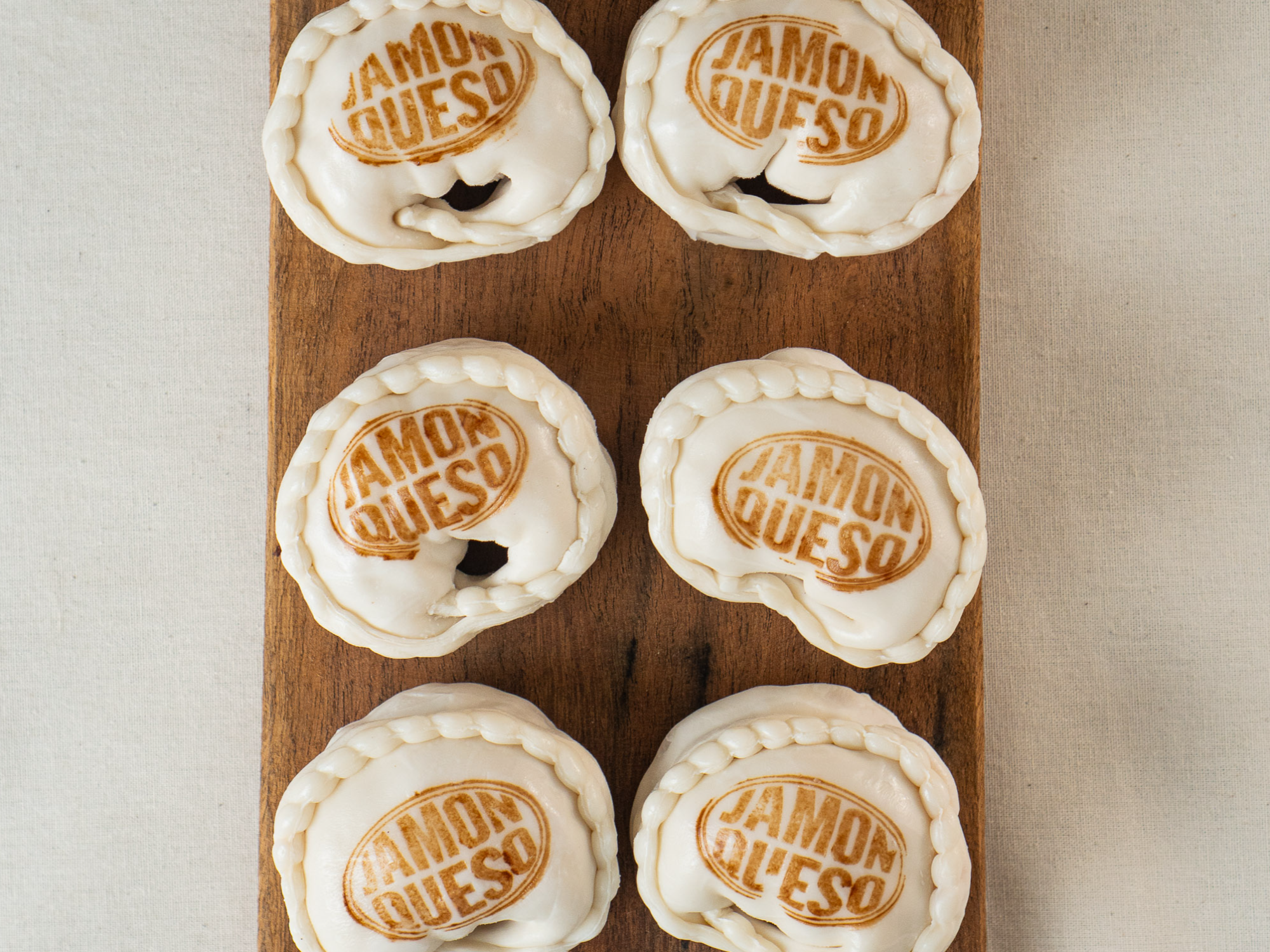 Empanada de Jamón y queso x6