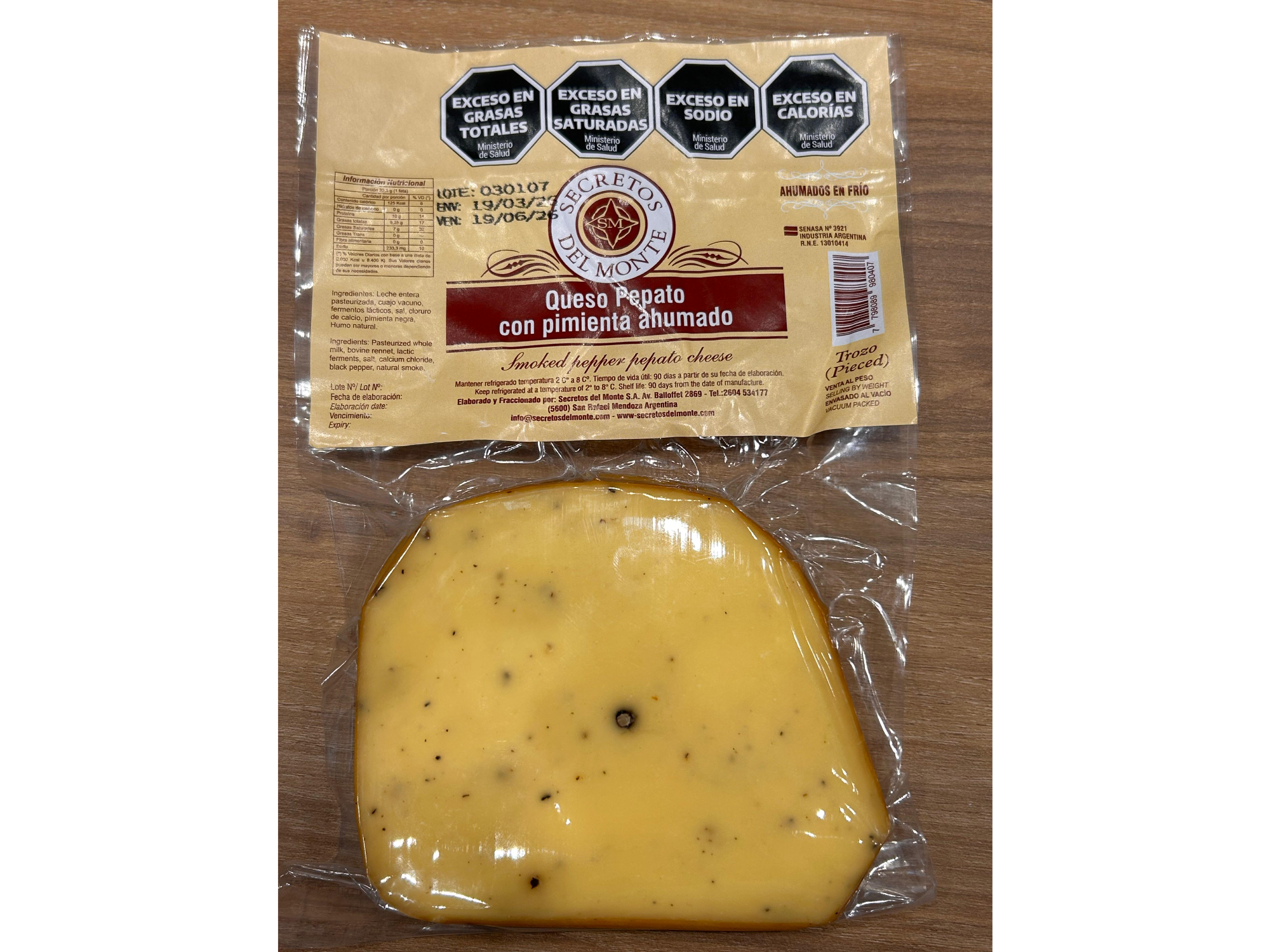 Queso Pepato con pimienta ahumado