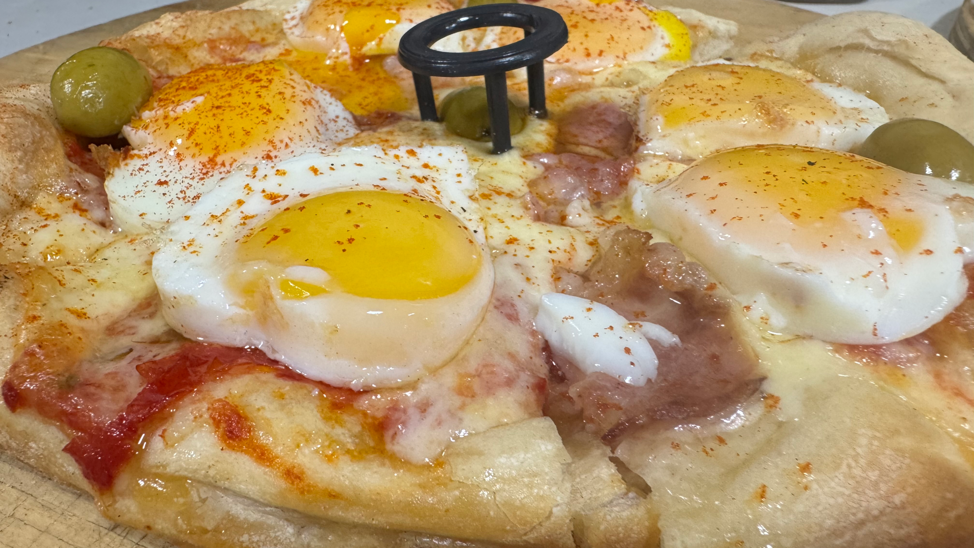 PIZZA MEDIANA (6 PORCIONES)