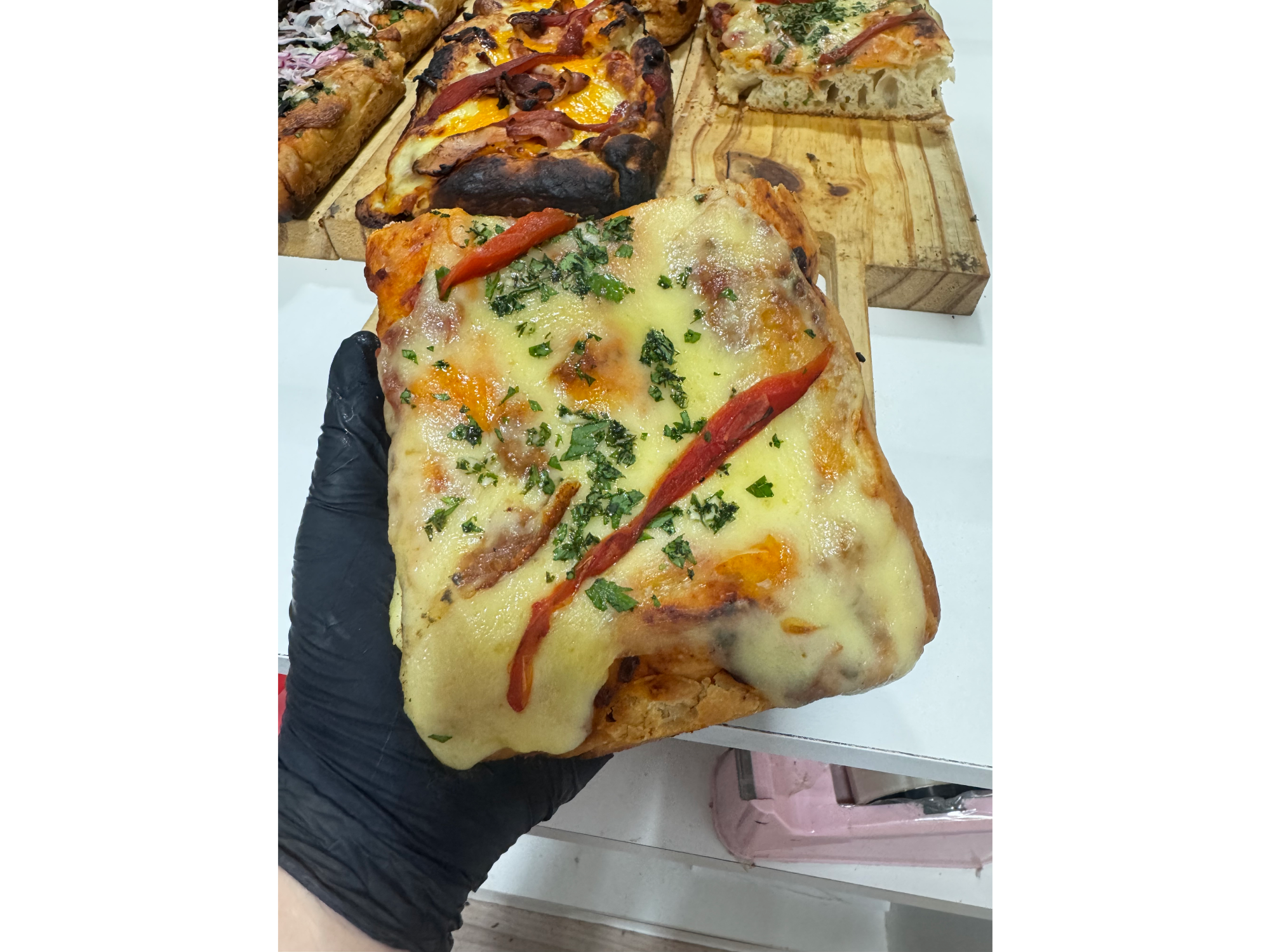 TAGLIO DE MUZZA CON PROVENZAL