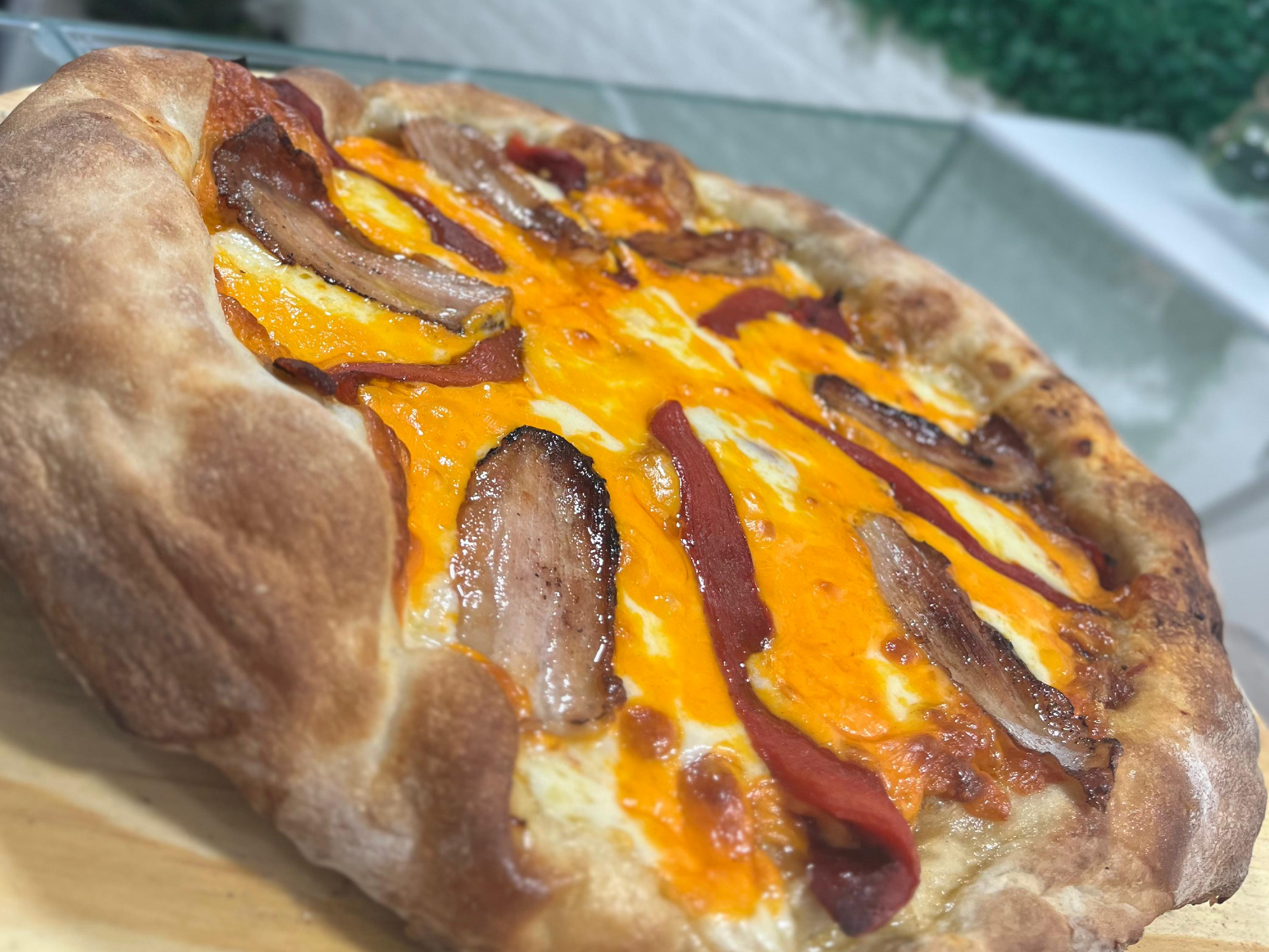 TAGLIO (Cheddar y panceta)