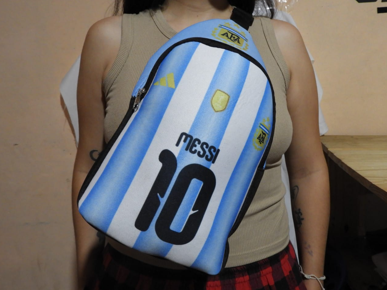MOCHILA FRONTAL PERSONALIZADA