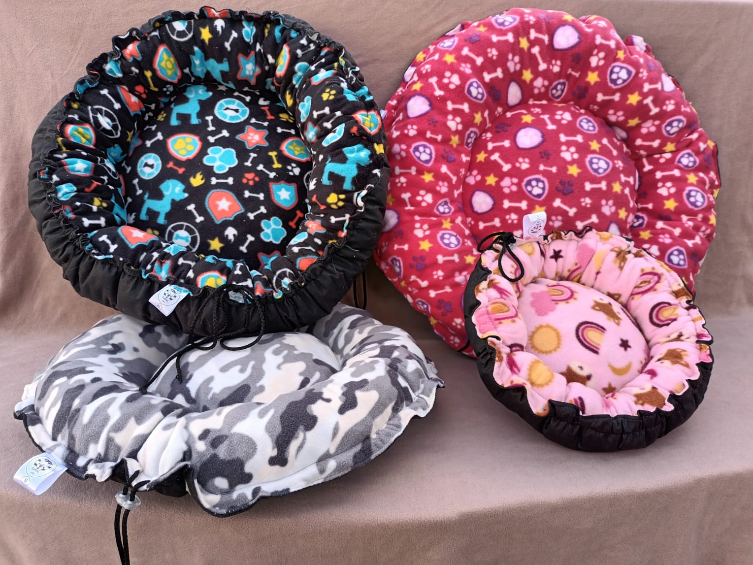 CUCHA REDONDA REGULABLE EN CORDERITO ANTI ESTRES