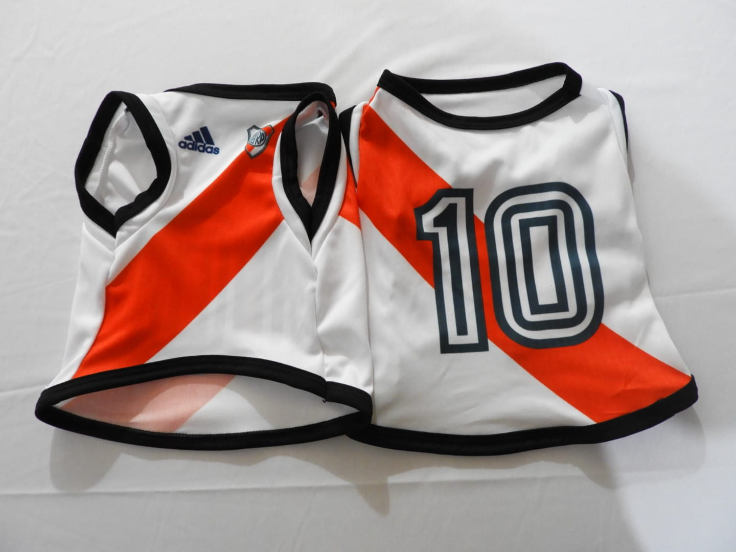 CAMISETA RIVER de Patitascba