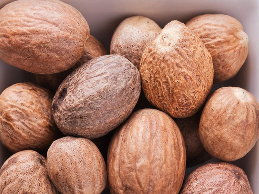 Nuez moscada en grano