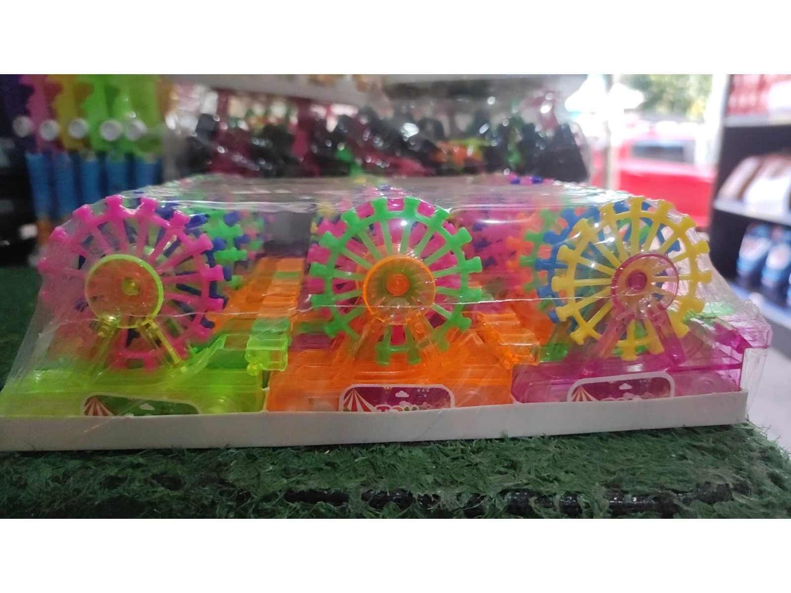 caramelo con juguete