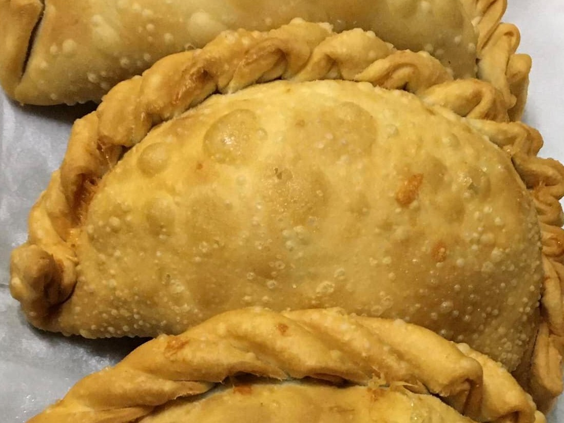 Queso tomate orégano