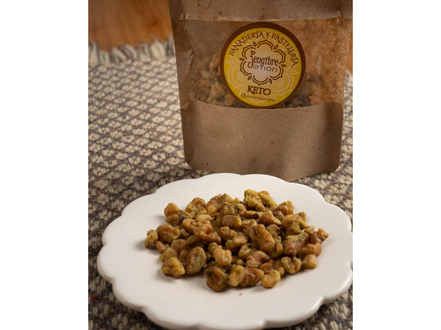 Nueces activadas al pesto