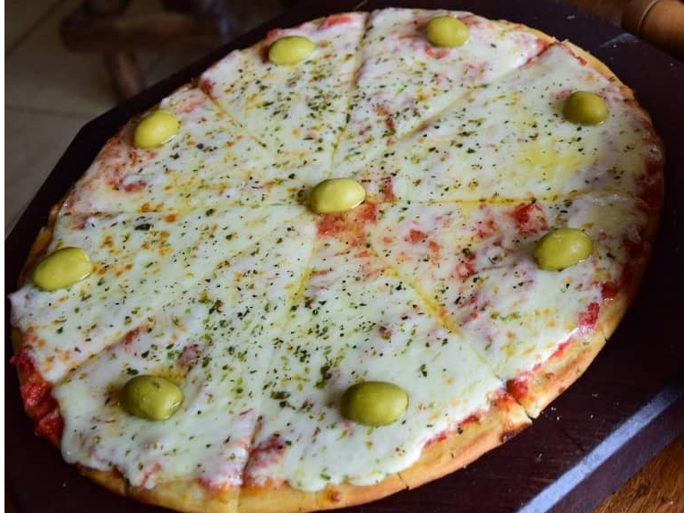 Mozzarella doble (Entera) de La Abuela Casa de Empanadas