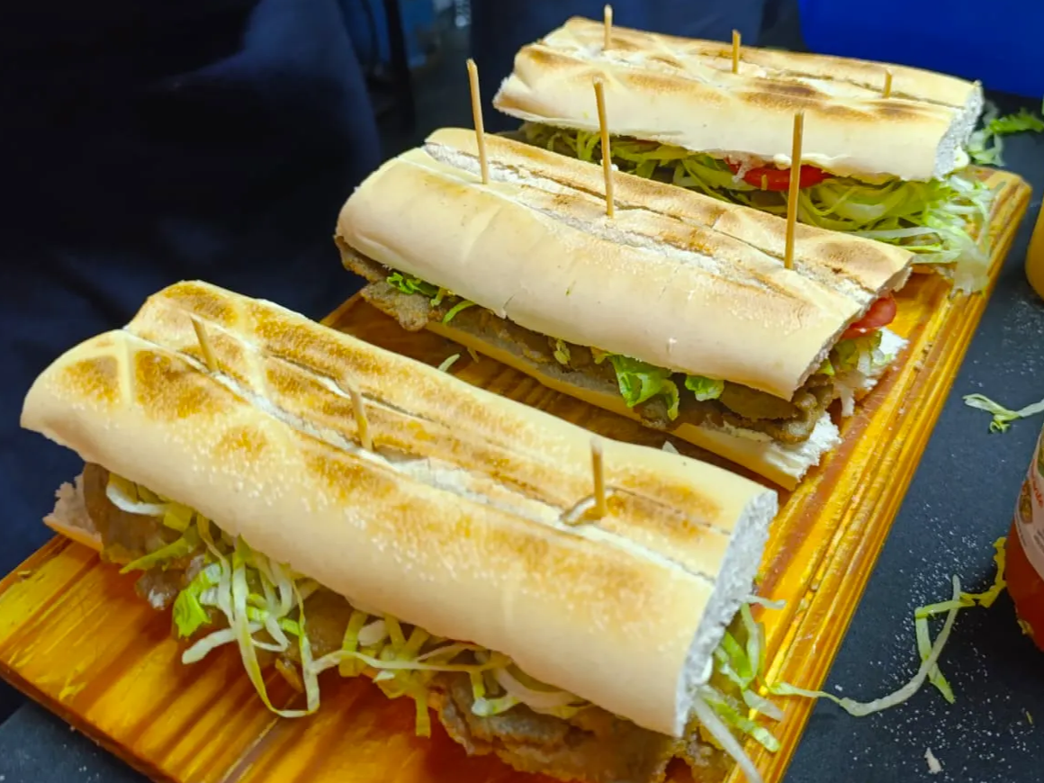 BICAMPEONA (TAMAÑO GRANDE)