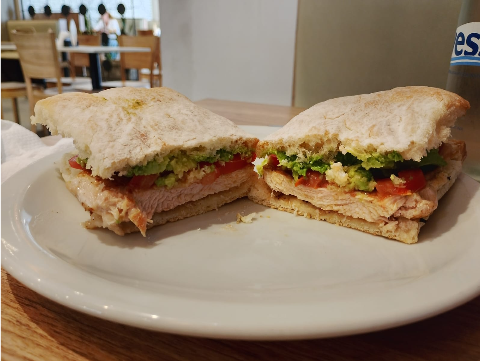 Suprema 579 en pan ciabatta*** de Lo de Carlitos-Lanus