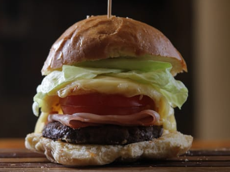 Hamburguesa 6 con papas ***