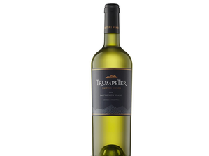 Trumpeter Sauvignon Blanc de Copa v almacen de bebidas