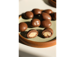 ALMENDRAS BAÑADAS EN CHOCOLATE