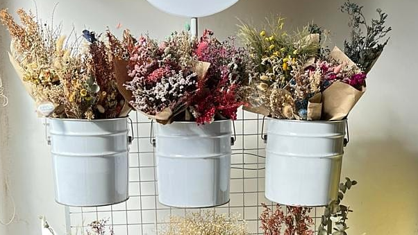 EXHIBIDORES PARA FLORES