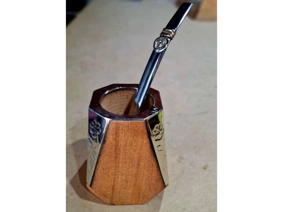 Mate geometrico Algarrobo con alpaca