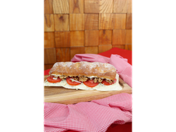 Doble queso, tómate, roquefort y nueces