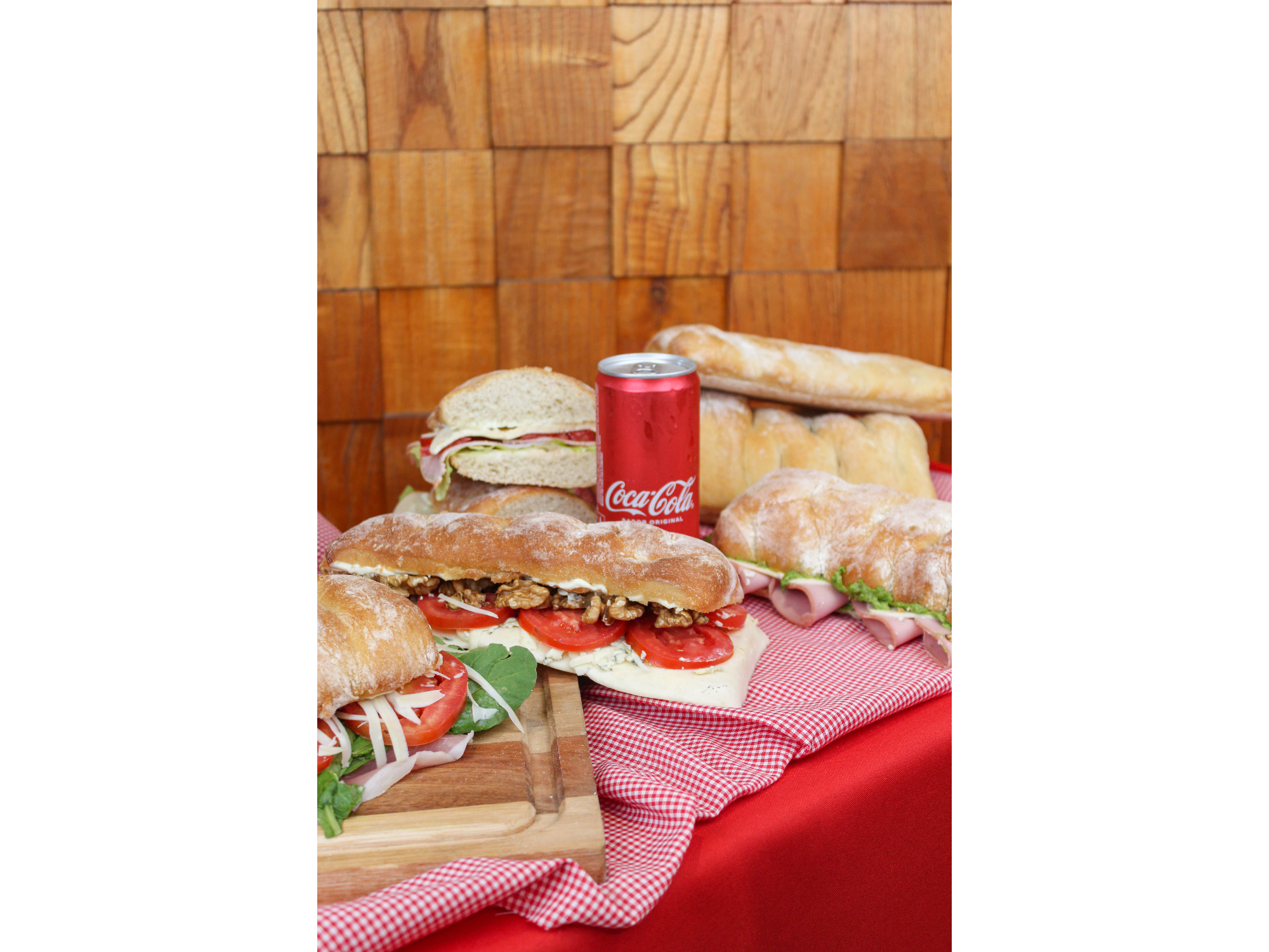 Ternera, morrones, huevo y aceitunas