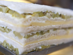 Queso, aceituna y huevo