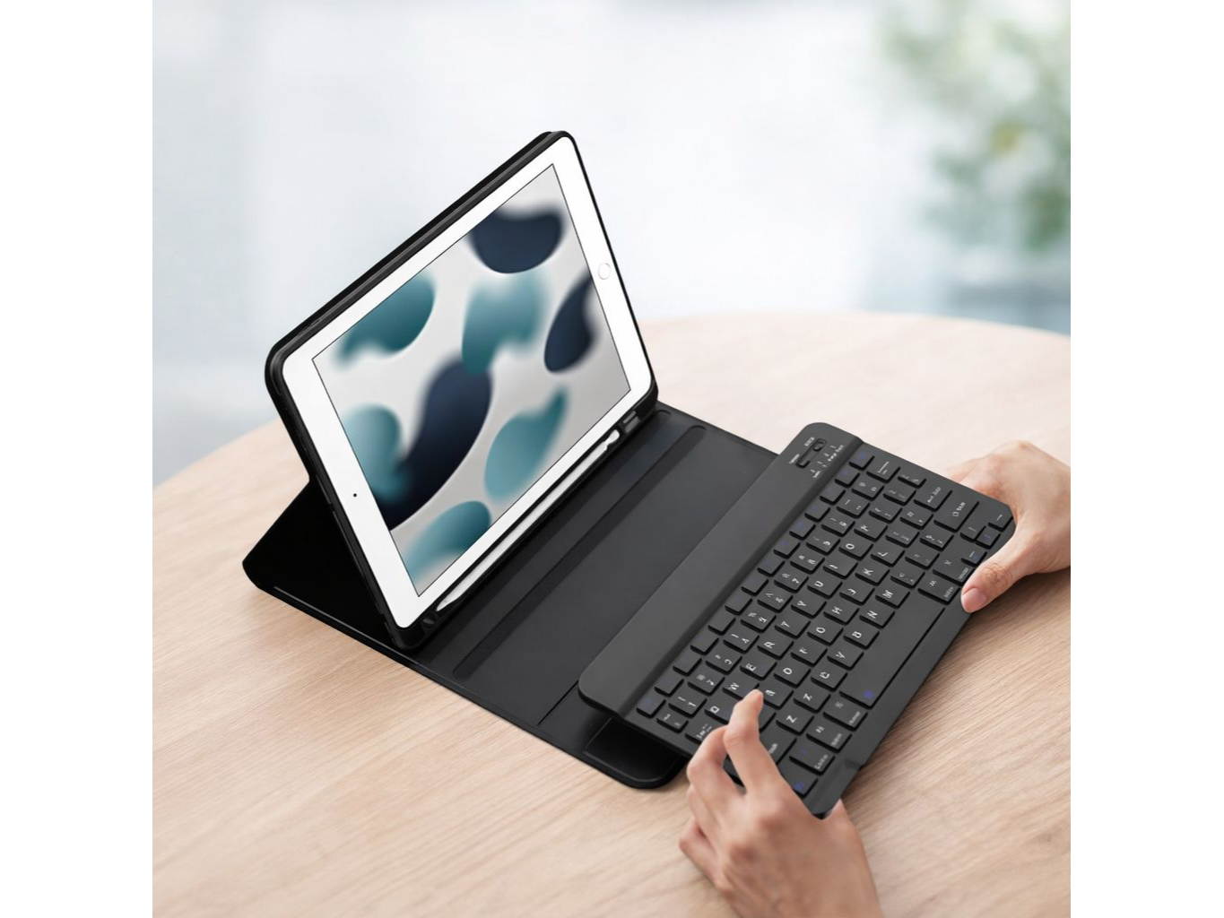 FUNDA IPAD | 10 " | CON TECLADO Y TOUCHPAD