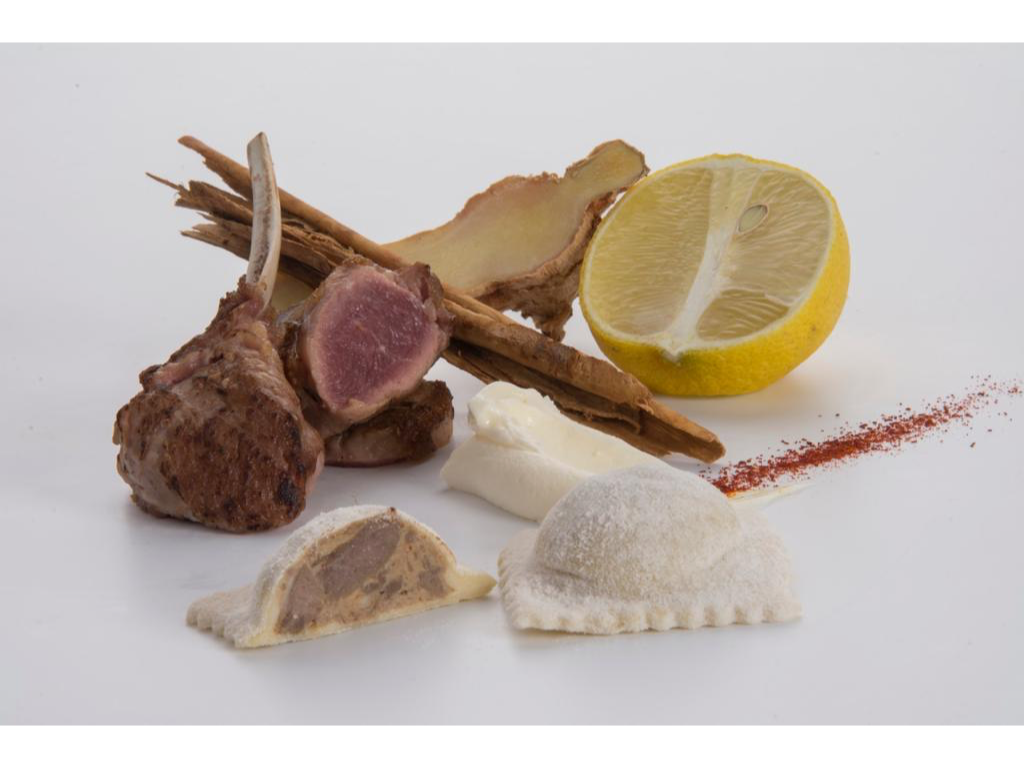 RAVIOLES DE CORDERO Y AZAFRÁN