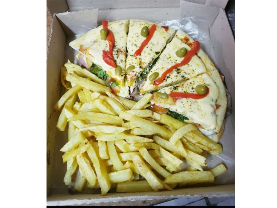 Medio lomo pizza con papas
