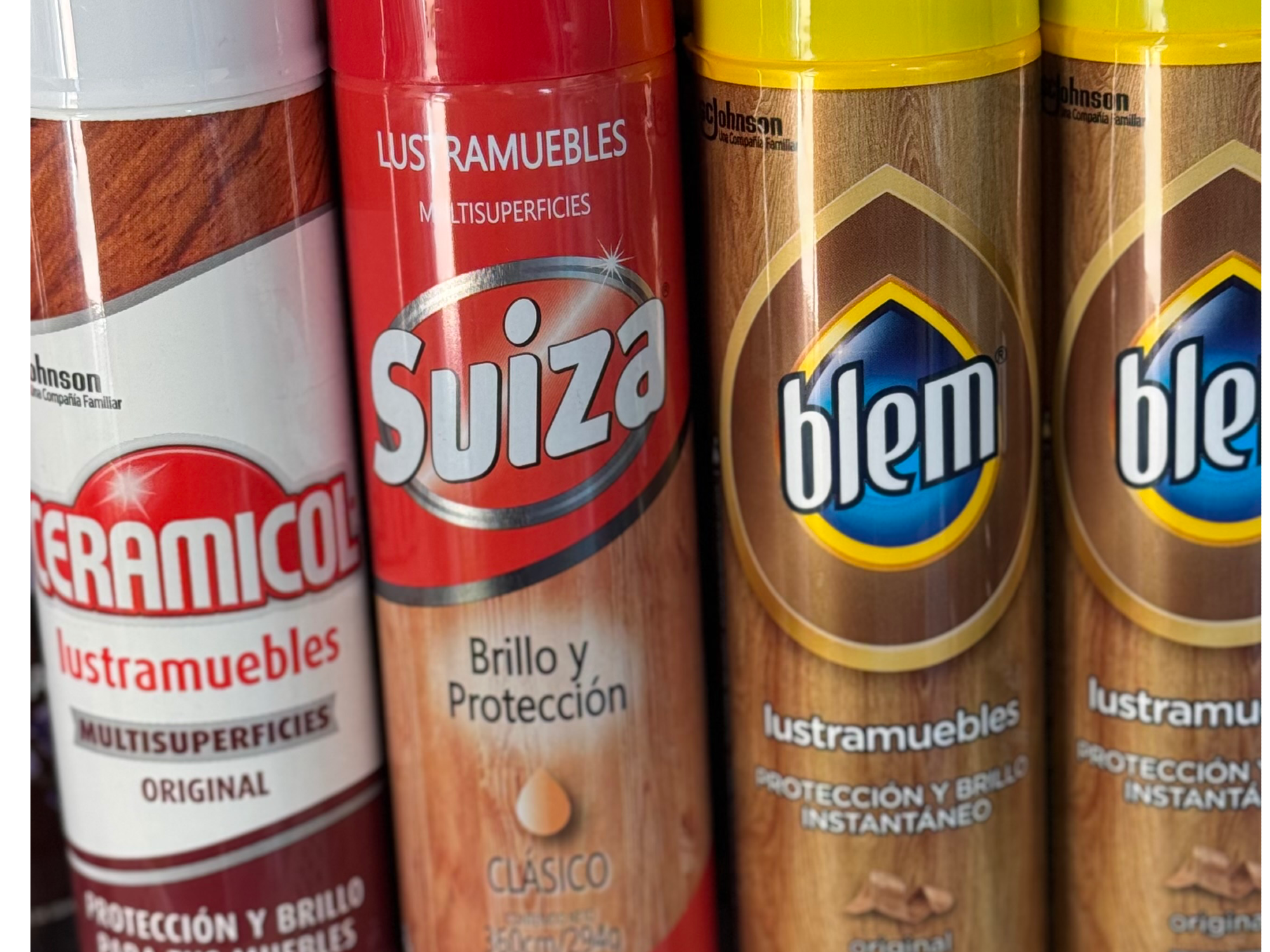 Lustramueble suiza