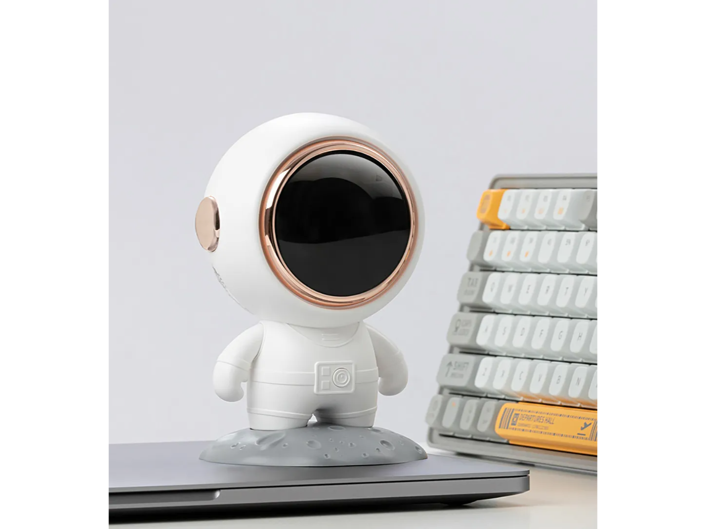 Parlante Mini Astronauta Bluetooth Inalámbrico Portátil