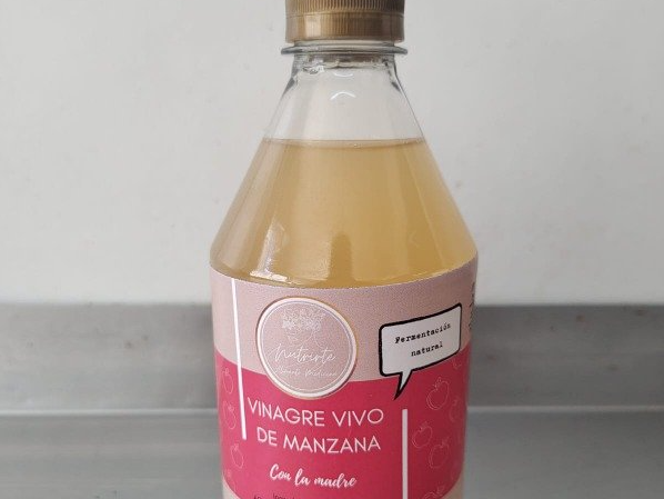 Vinagre vivo de manzana - 500 ml.