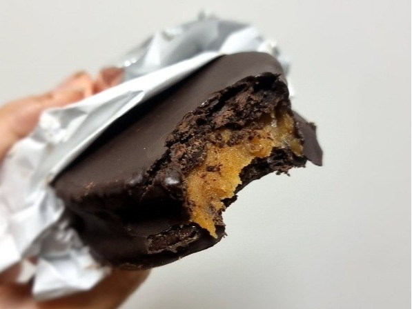 Alfajor Brownie con Dulce de Coco